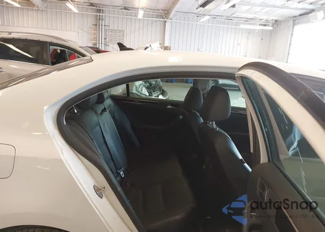 2015 Volkswagen Jetta 2.0L Tdi Sel из США, поврежденный, VIN 3VWLA7AJ1FM262669